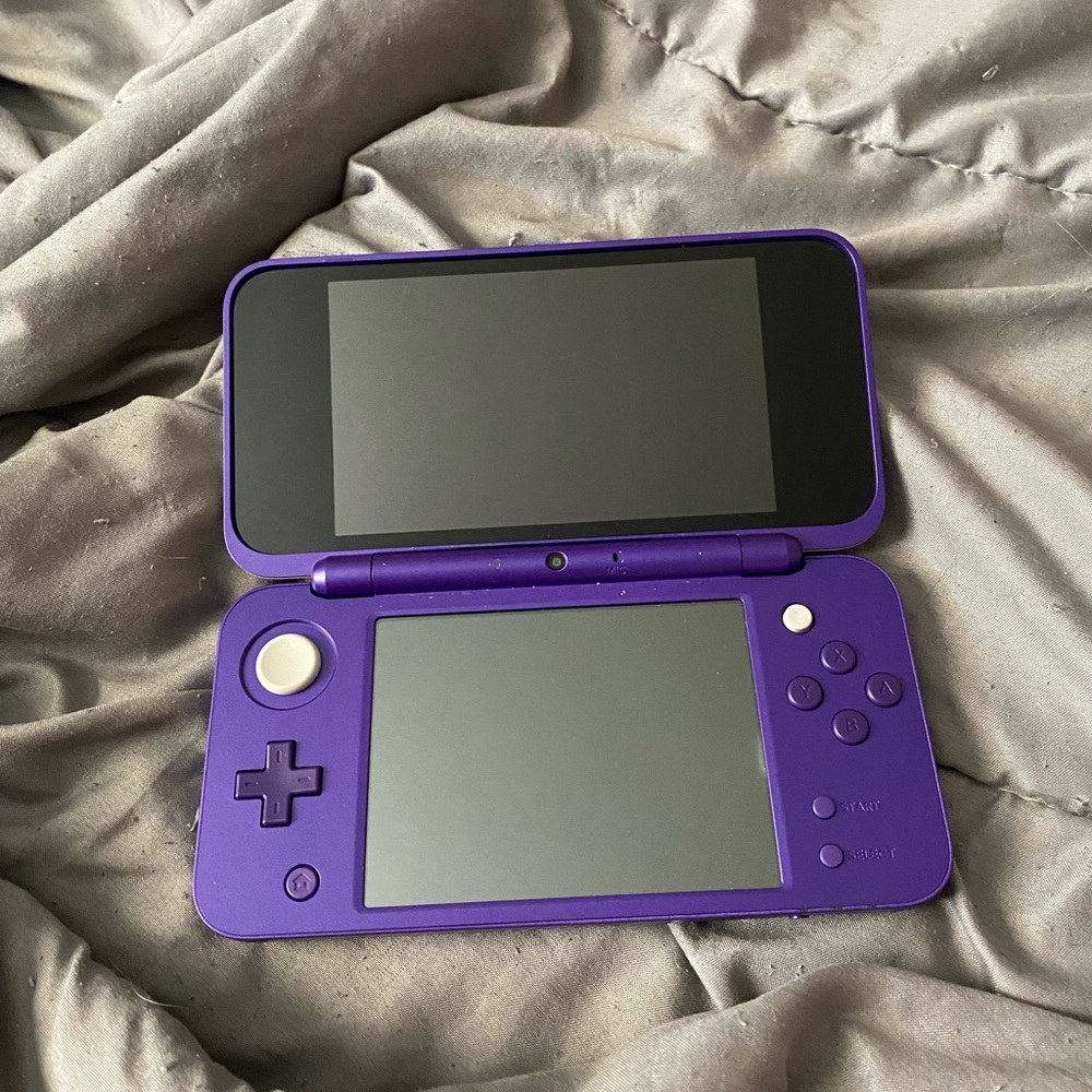 Nintendo 2DS XL